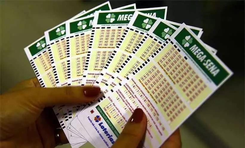 Mega-Sena pode pagar R$ 35 milhões nesta terça-feira (28)