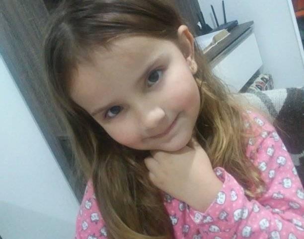 Menina de cinco anos é encontrada morta em casa com sinais de estrangulamento