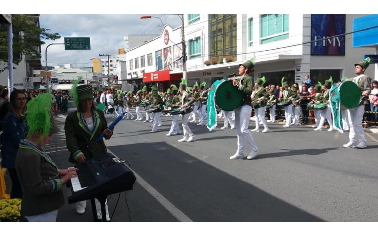 Mestres das fanfarras de Ituporanga compartilham preparativos para o Desfile Cívico