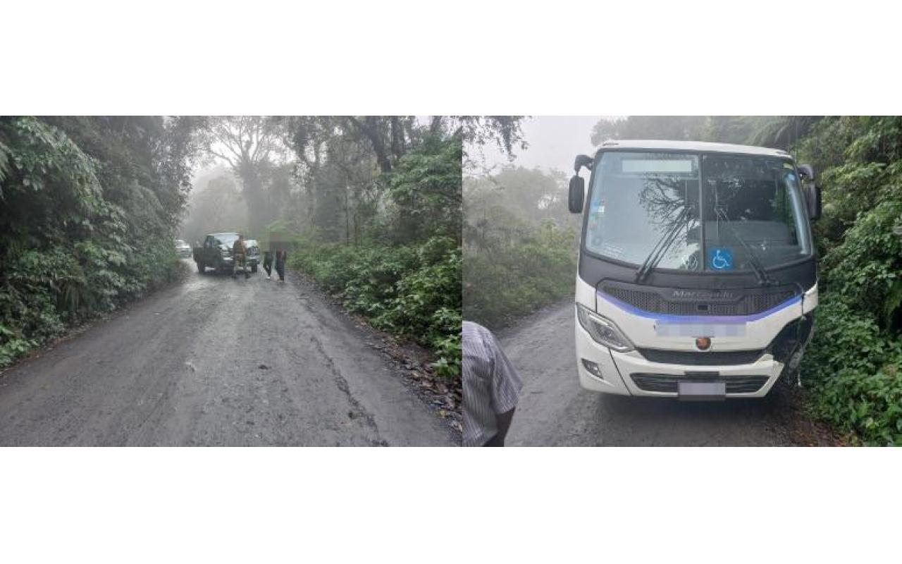 Micro-ônibus com idosos se envolve em acidente e deixa uma pessoa ferida no interior de Ituporanga