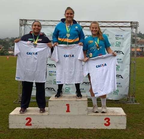 Milena Sens é Campeã Catarinense de arremesso de peso