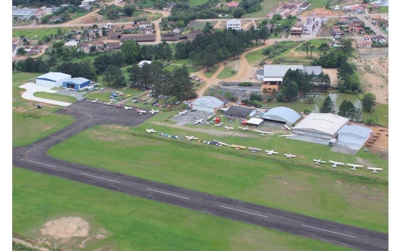 Ministério Público apura uso de recursos públicos em obras no Aeroporto de Lontras
