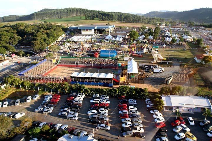 Ministério Público denuncia dono de rede de televisão e ex-presidente da Fexponace por desvio de R$ 20 mil em Ituporanga