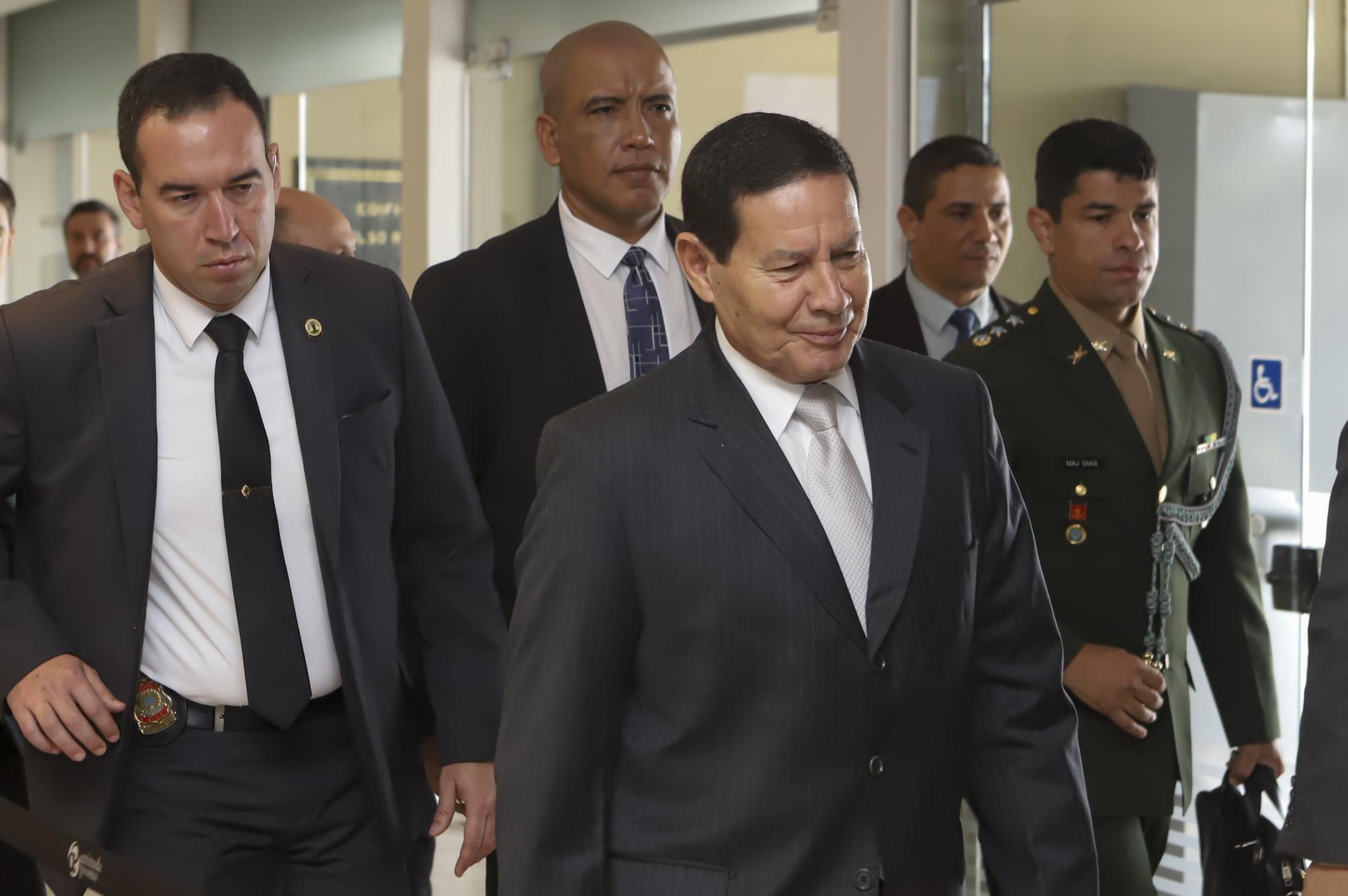 Momento Brasil: “O país vai entrar nos trilhos nos próximos três anos” 