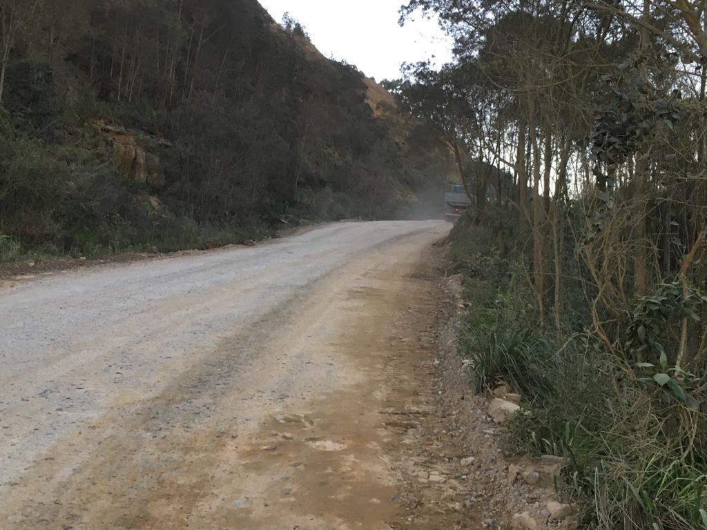Moradores de Imbuia cobram conclusão de rodovia