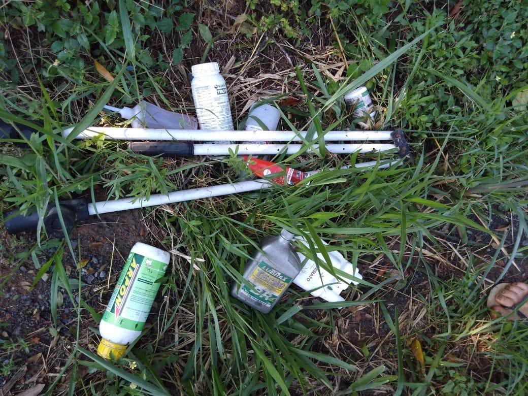 Moradores flagram descarte irregular de embalagens vazias de agrotóxicos em Ituporanga