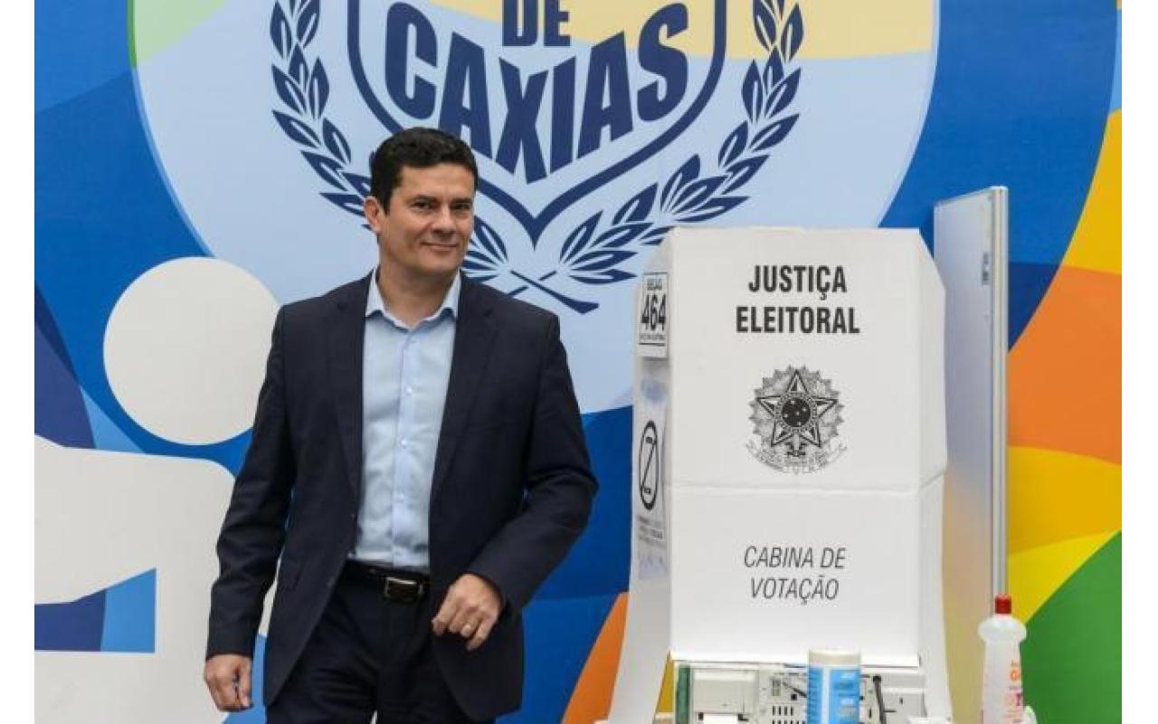 Moro aceita convite e será ministro da Justiça de Bolsonaro