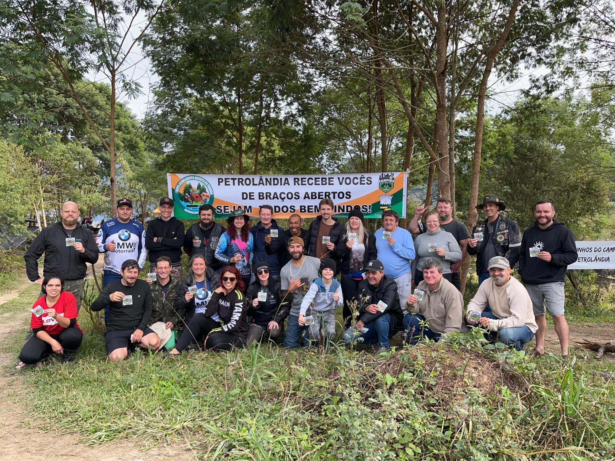 Motoacampamento reforça turismo consciente na Represa Perimbó, em Petrolândia