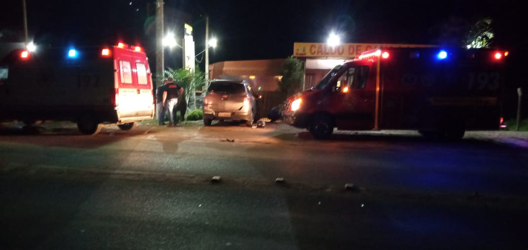 Motociclista atropela pedestre que fica gravemente ferido