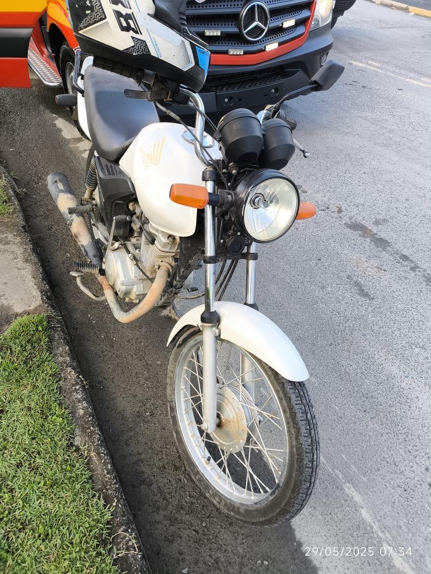Motociclista fica ferido em colisão com carro no centro de Ituporanga