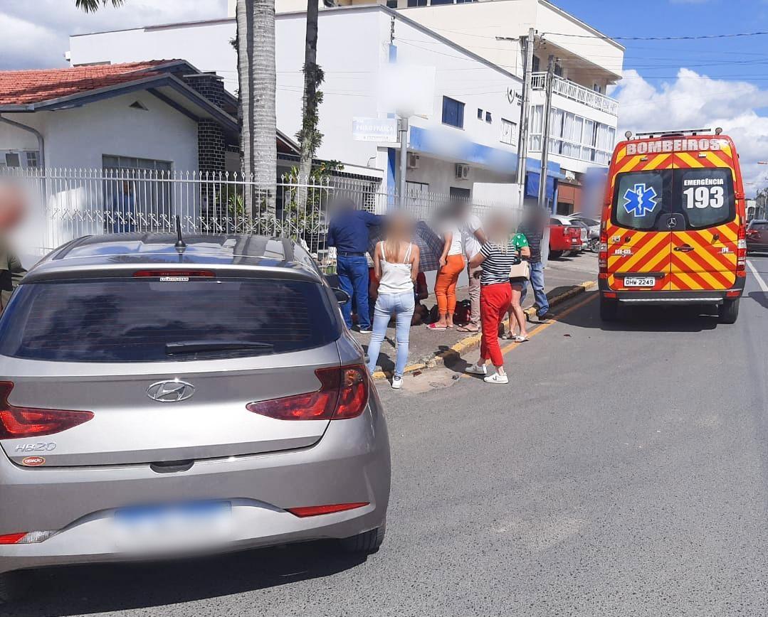 Motociclista fica gravemente ferido após colisão no centro de Ituporanga 