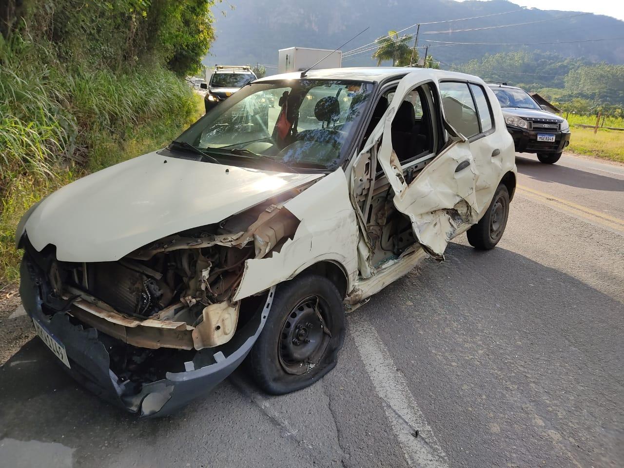 Motorista embriagado se envolve em acidente na BR-470