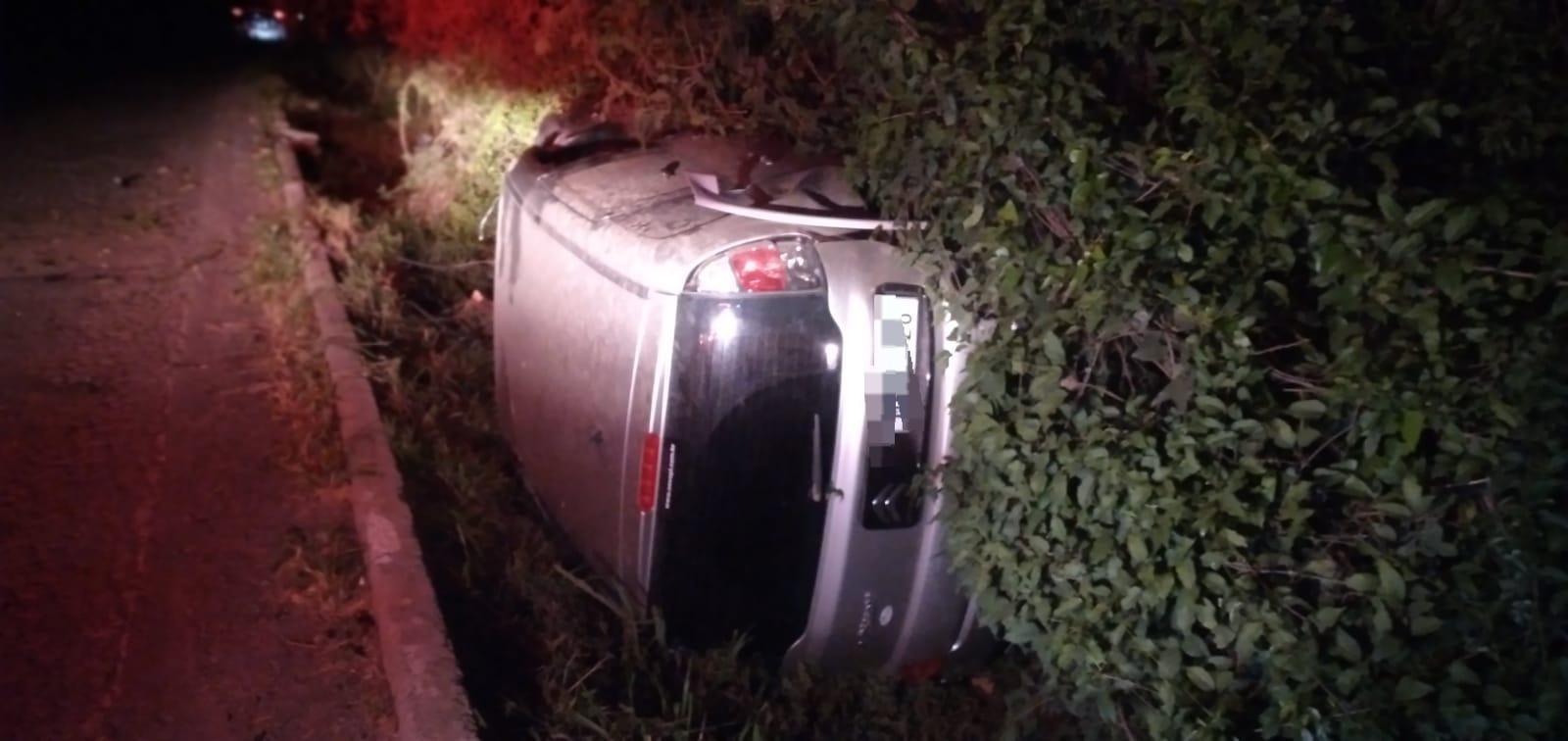 Motorista fica ferido após saída de pista na BR-470 em Pouso Redondo