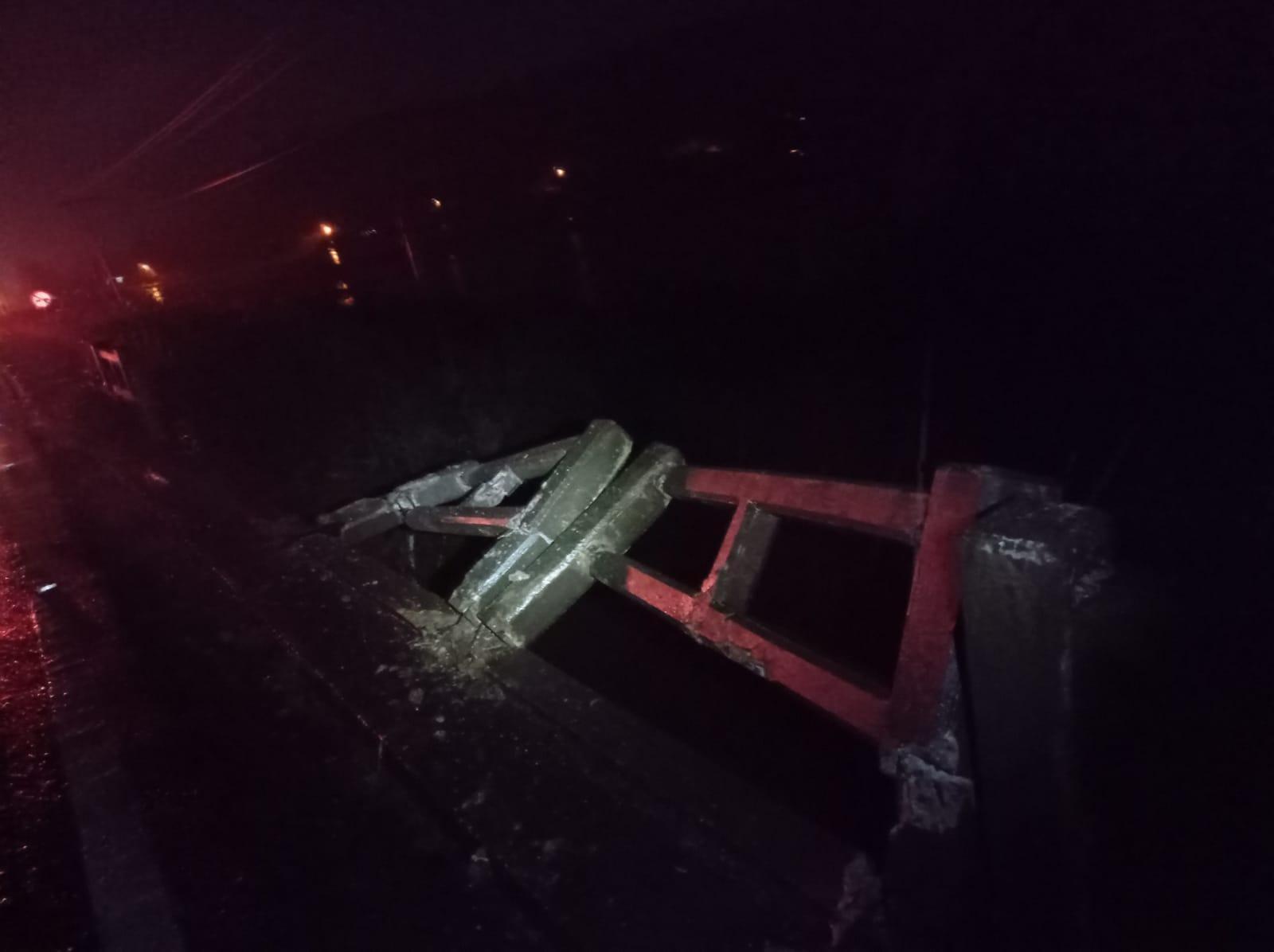 Motorista perde o controle do veículo, que capota; e é preso por embriaguez
