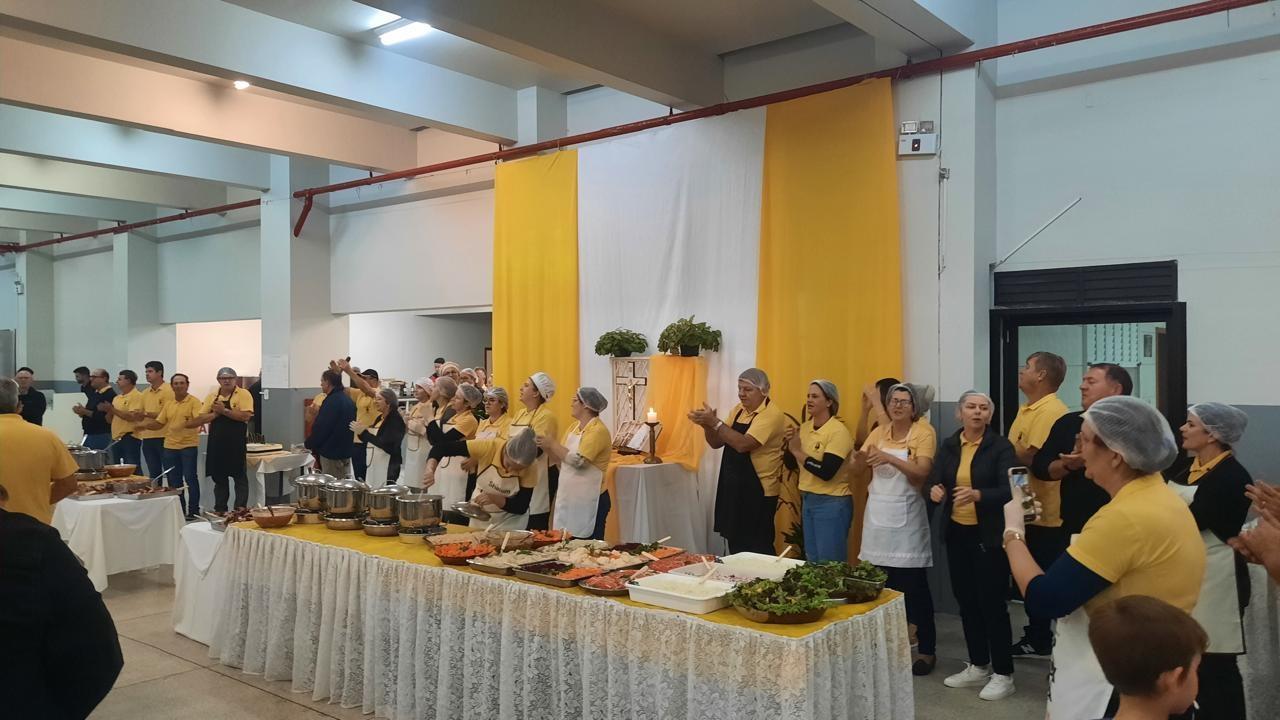 Movimento de Irmãos da Igreja Católica realiza jantar beneficente neste sábado