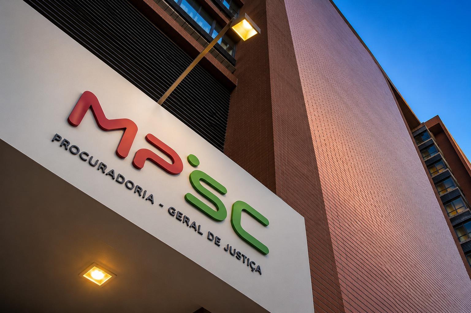 MPSC abre investigação sobre supostos repasses de salários em antigo gabinete de Milton Hobus