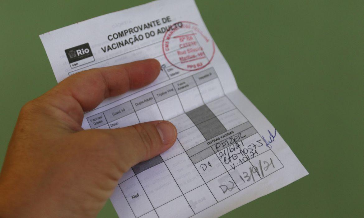 MPT recomenda exigir comprovante de vacinação no ambiente de trabalho 