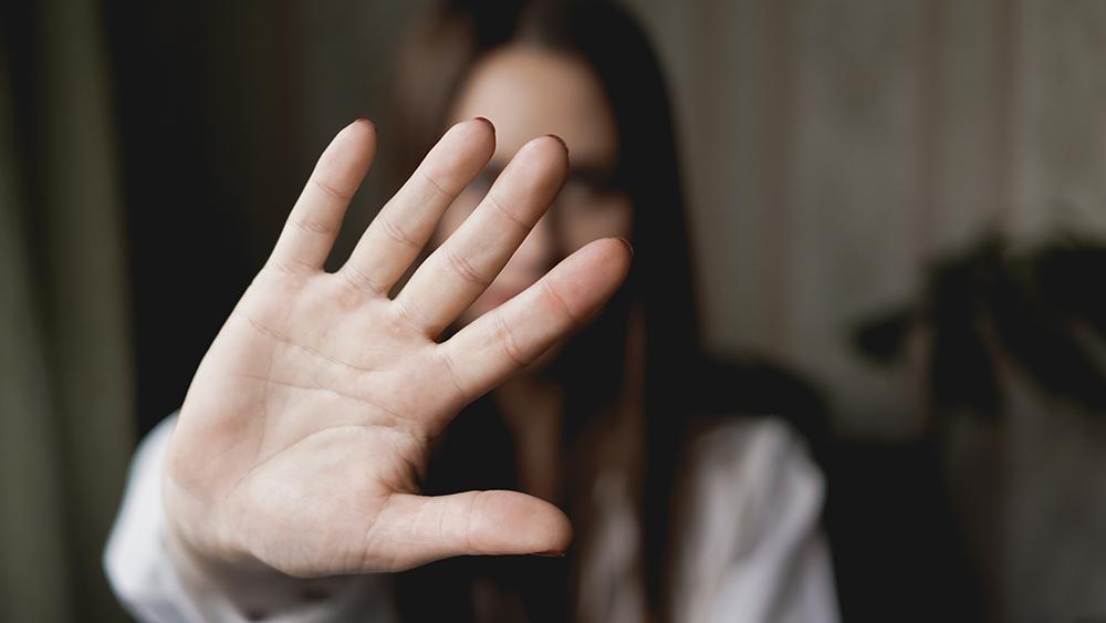 Mulher é agredida com cabo de vassoura pelo companheiro em Ituporanga