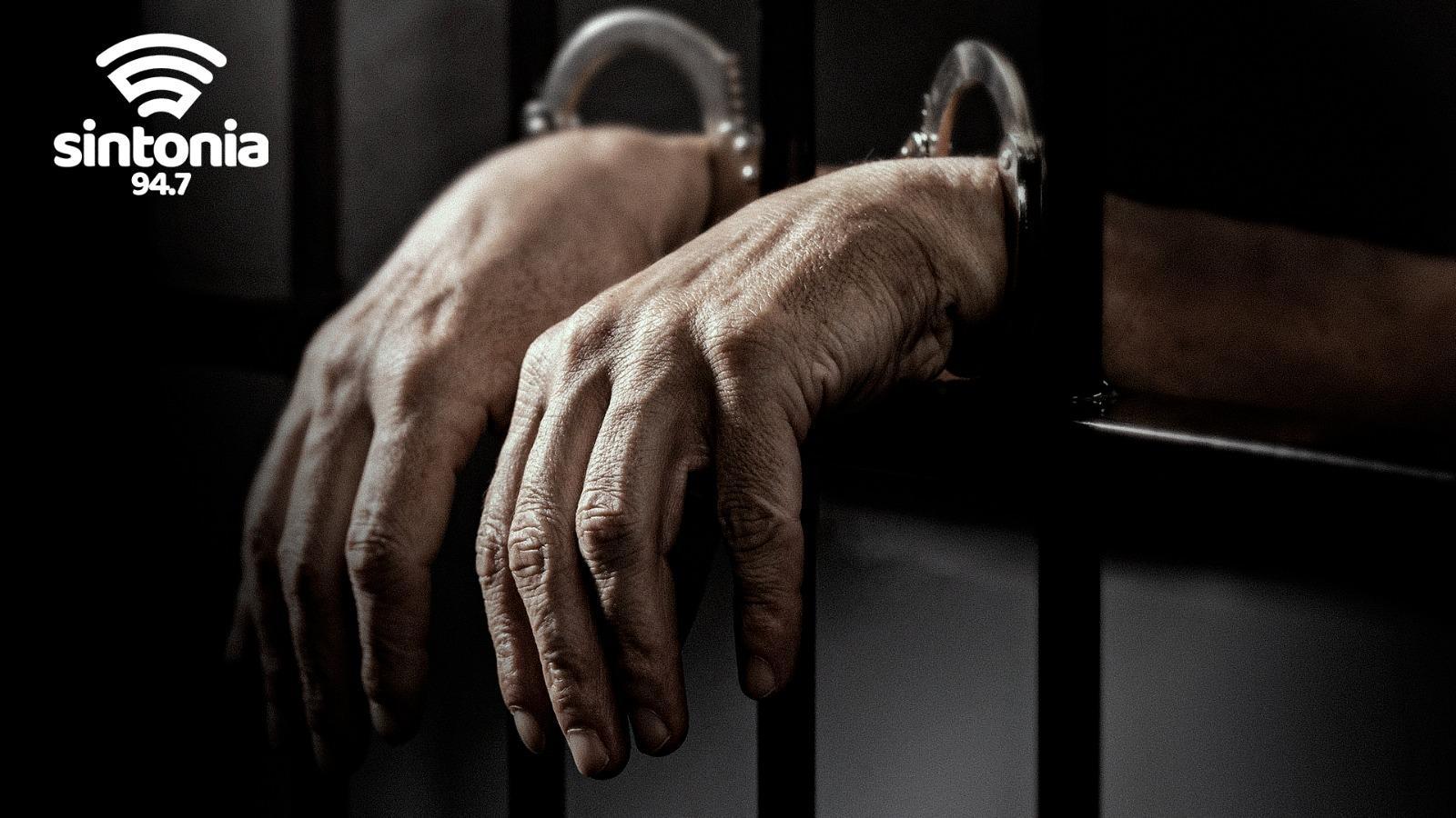 Mulher leva três facadas do ex companheiro 