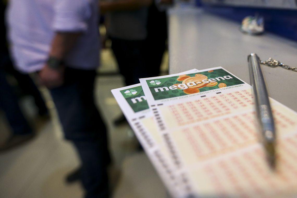 Ninguém acerta as seis dezenas da Mega-Sena e prêmio vai a R$ 275 milhões 