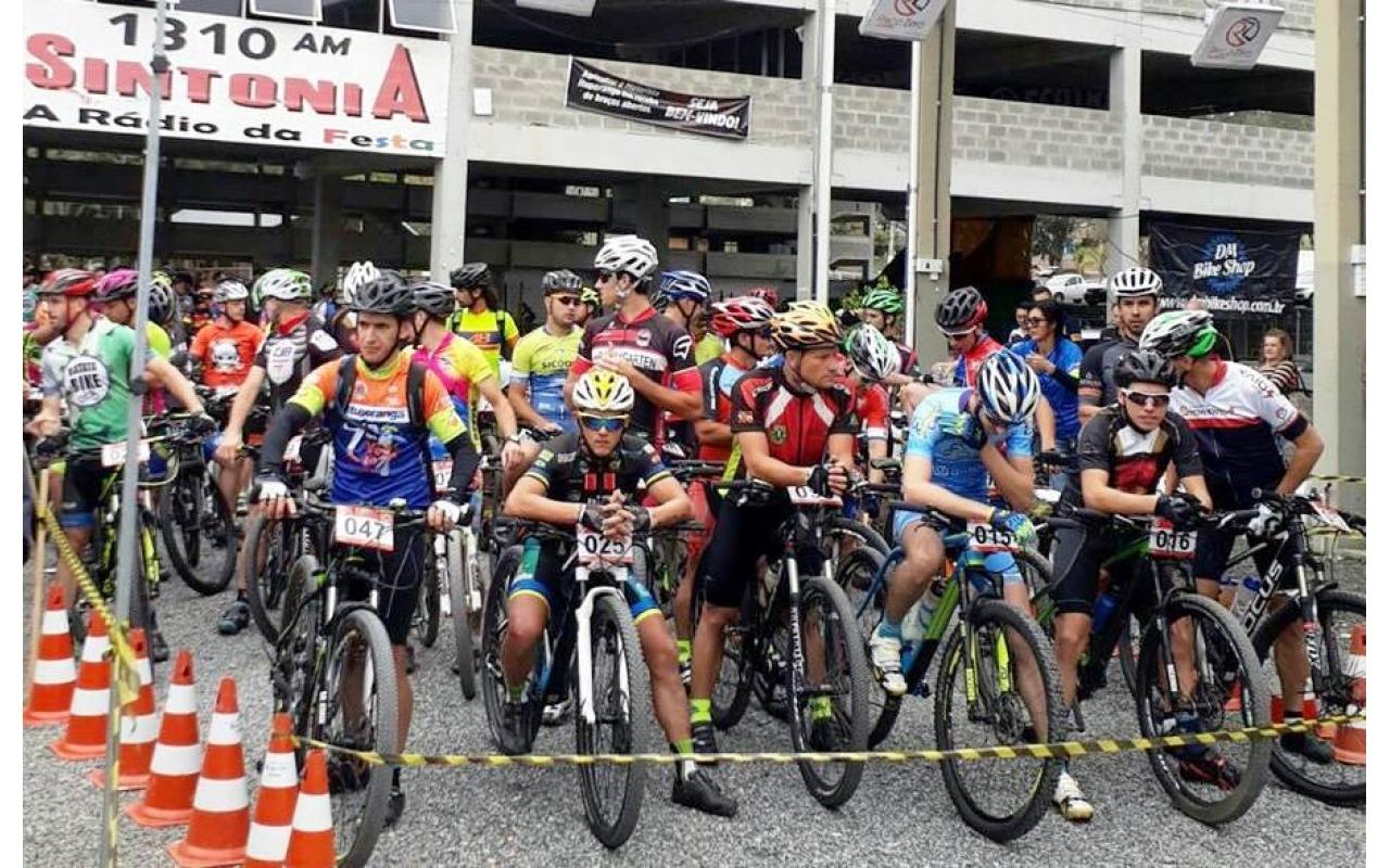 7ª Volta de Mountain Bike de Ituporanga reuniu quase 300 competidores neste domingo