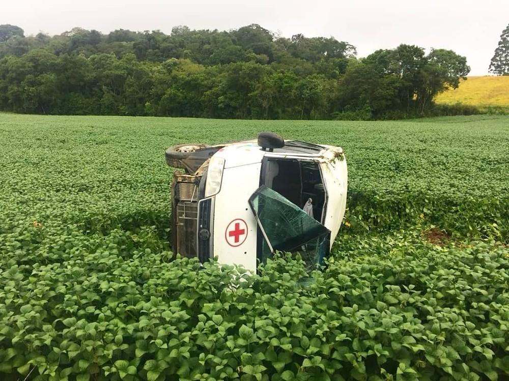 Acidente com ambulância deixa feridos em Ituporanga