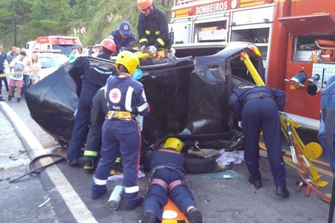 Acidente deixa oito feridos e socorro mobiliza dois helicópteros na BR-282, em Alfredo Wagner 
