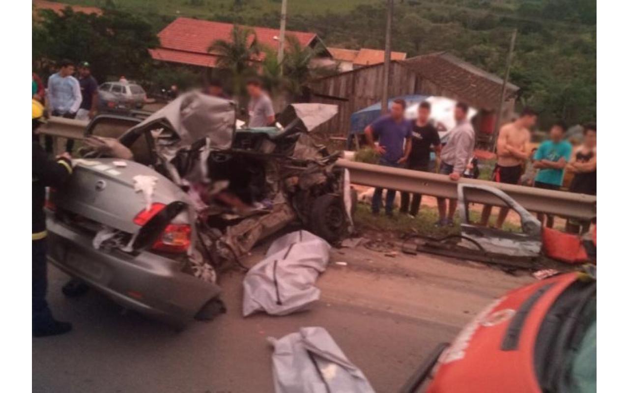 Acidente mata quatro pessoas na BR-470 em Pouso Redondo