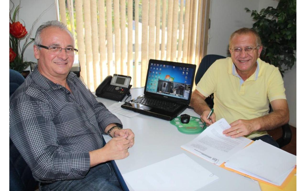 ADR assina convênios com o município de Ituporanga que somam R$ 100 mil  