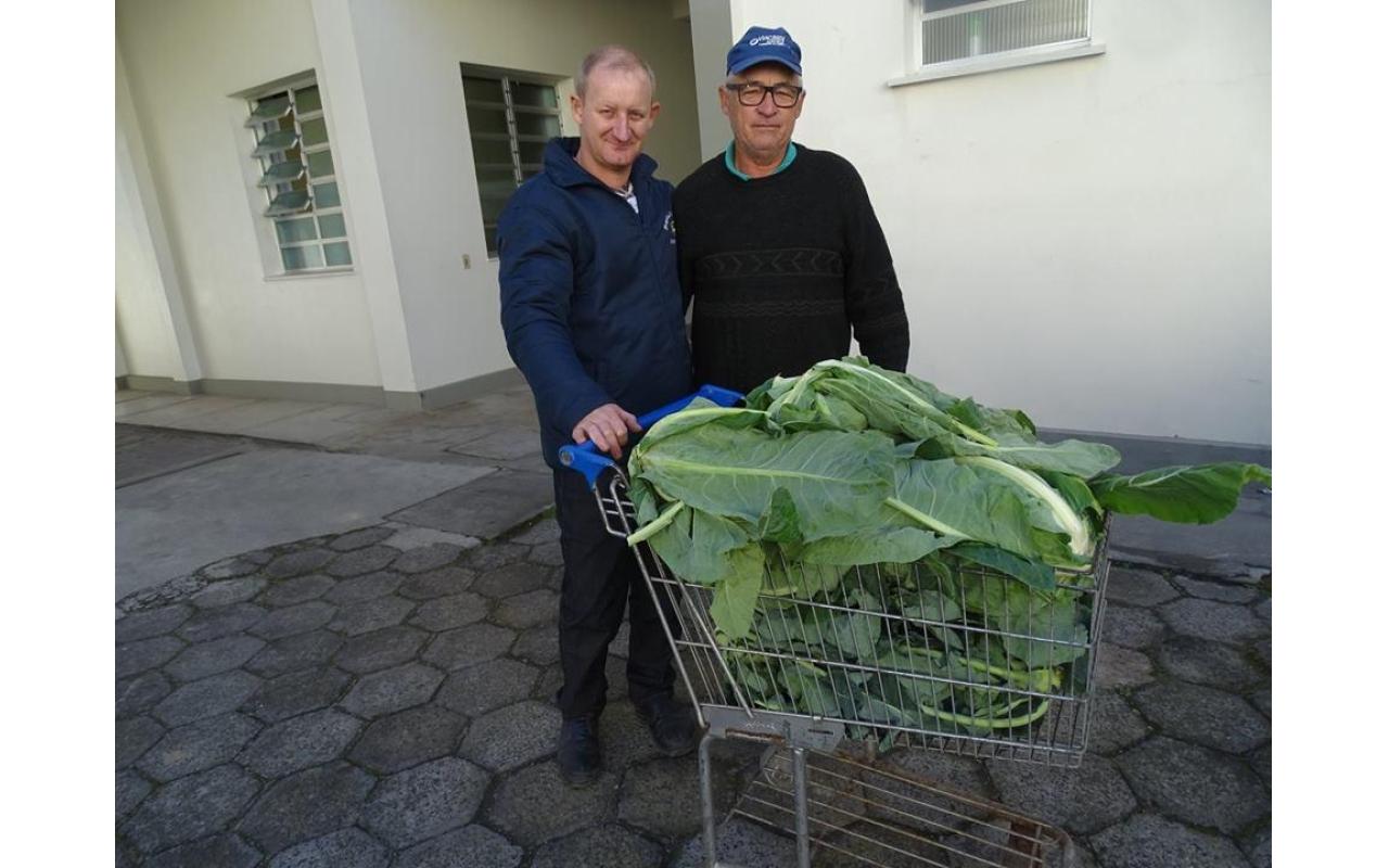 Agricultor faz doações de hortaliças para o Hospital Bom Jesus