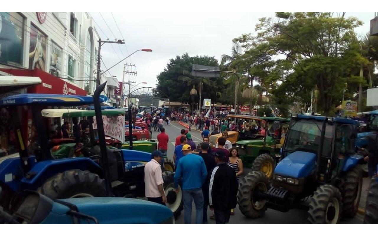 Agricultores de toda Região da Cebola participam de manifesto em Ituporanga