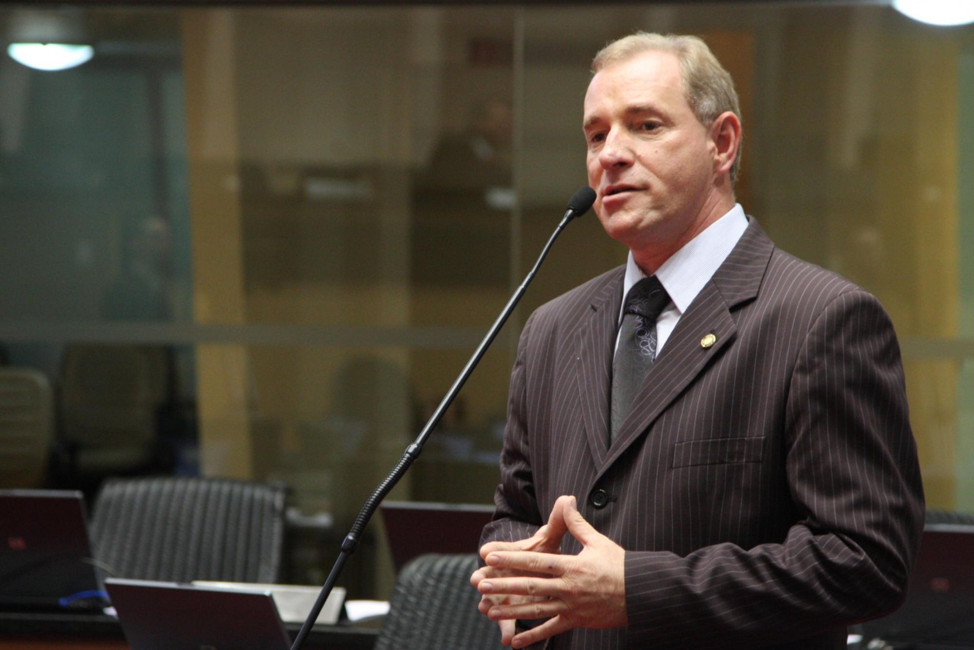 Aldo Schneider assume Presidência da ALESC nesta terça