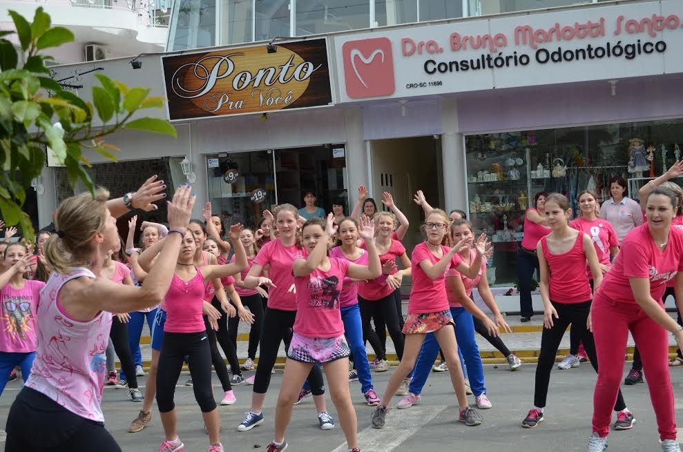 Alfredo Wagner desenvolve ações durante o Outubro Rosa 