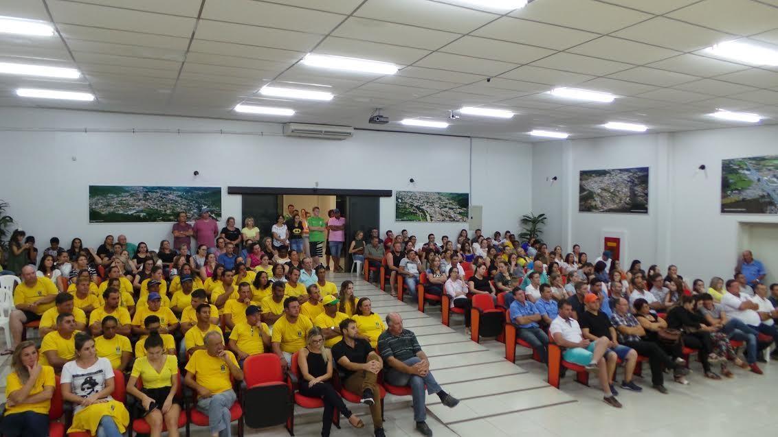 Aprovado em primeiro turno projeto que retira gratificação de regência a professores ACTs
