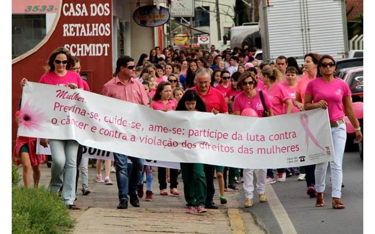 Associação de Apoio aos Portadores de Câncer de Ituporanga promove ações alusivas ao Outubro Rosa 