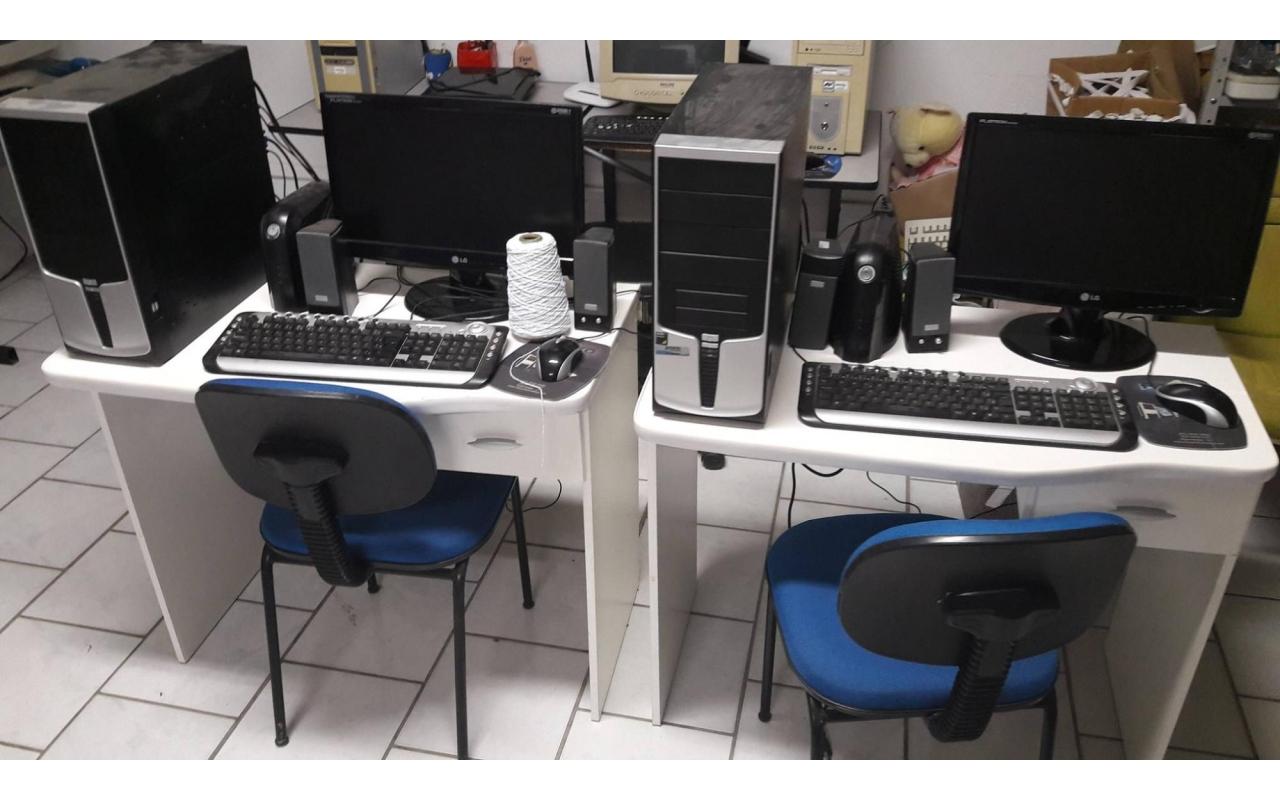Associação de Pequenos Produtores Rurais de Águas Negras faz doação de computadores para entidades de Ituporanga