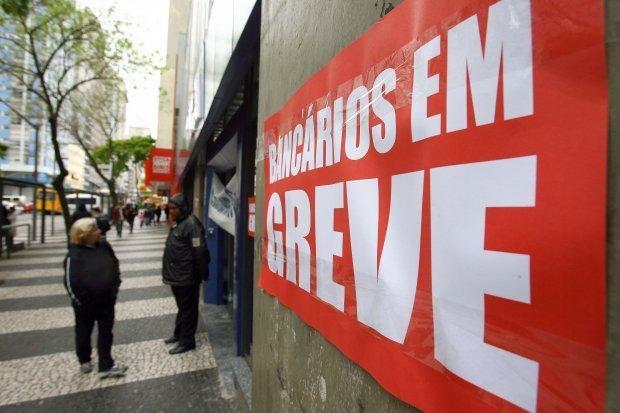 Bancários do Alto Vale não descartam greve no mês de setembro