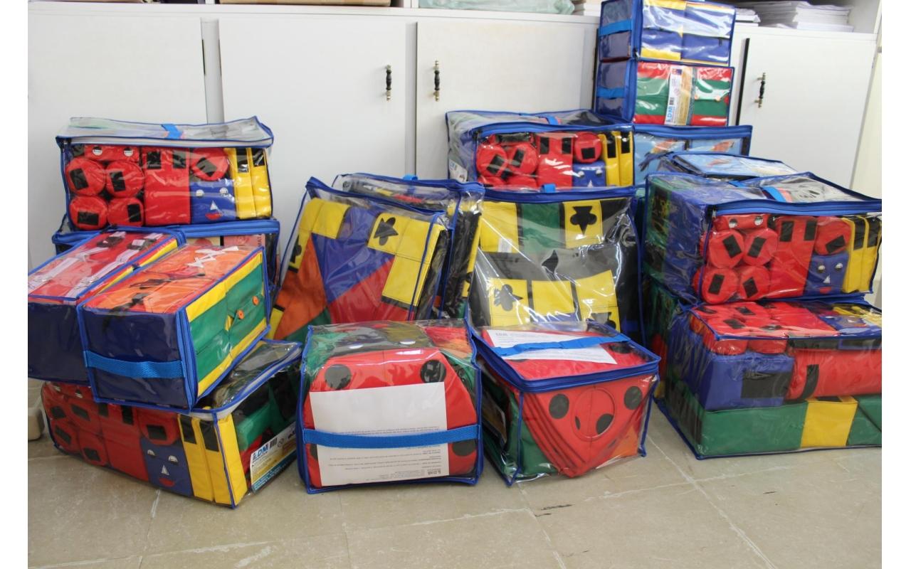 Brinquedos são entregues a unidades da educação infantil, em Petrolândia