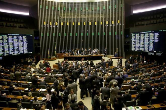 Câmara aprova decreto de intervenção federal no Rio de Janeiro