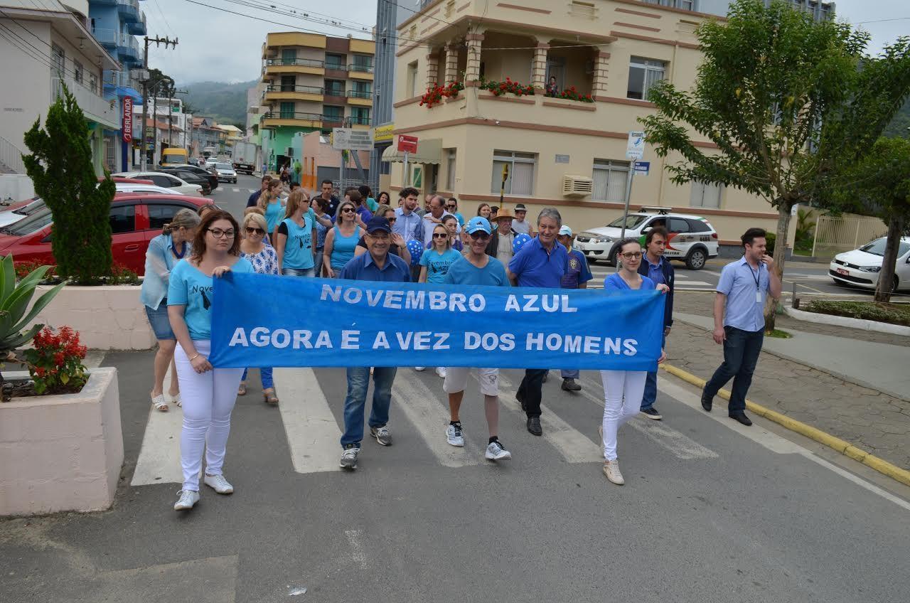 Caminhada do Novembro Azul mobiliza população em  Alfredo Wagner 