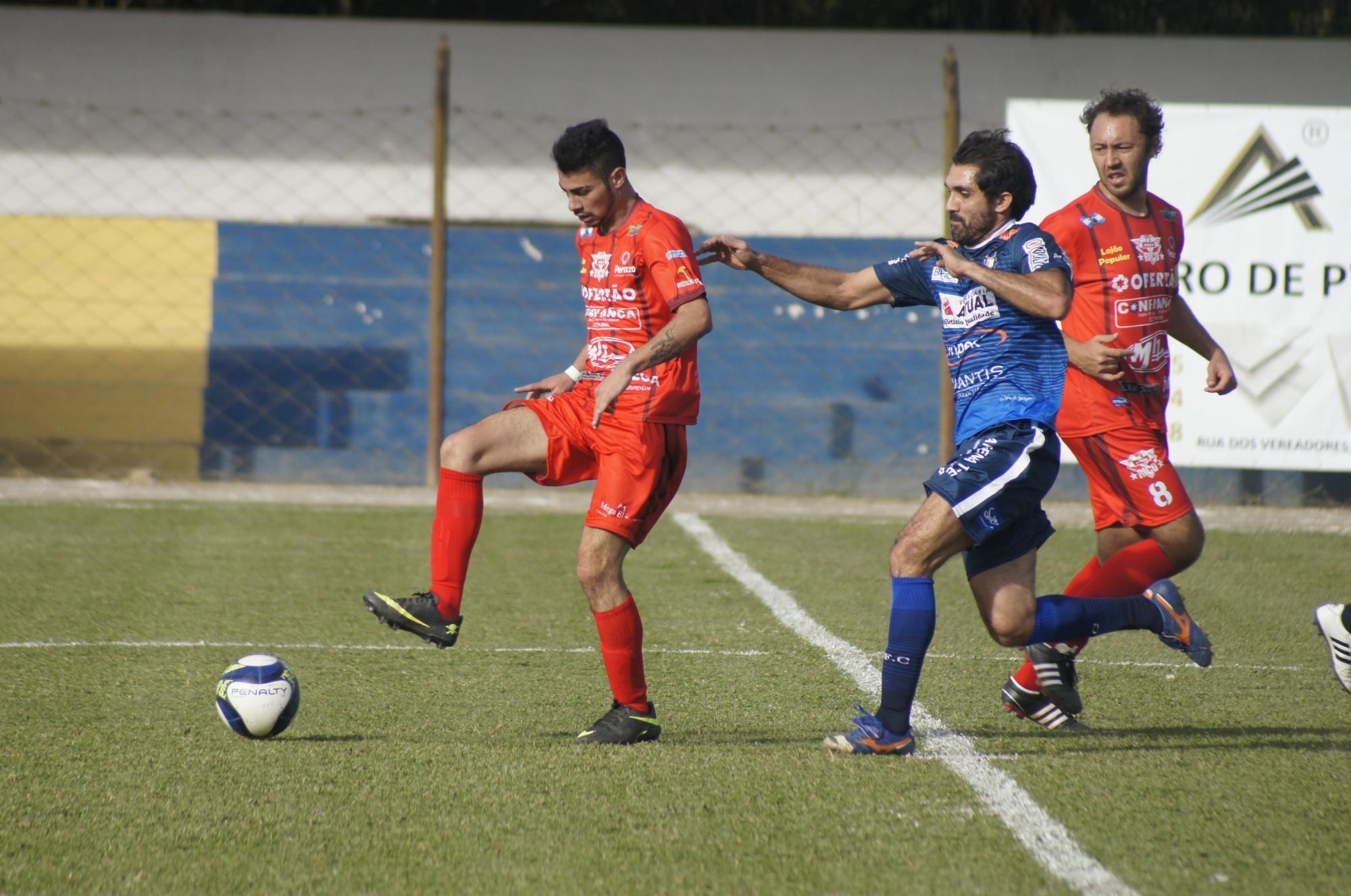 Campeonato da LRF começa com 16 gols marcados em seis jogos