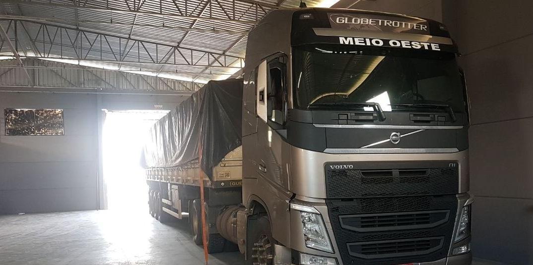 Carreta carregada de cebola furtada em Lebon Régis é encontrada em Ituporanga