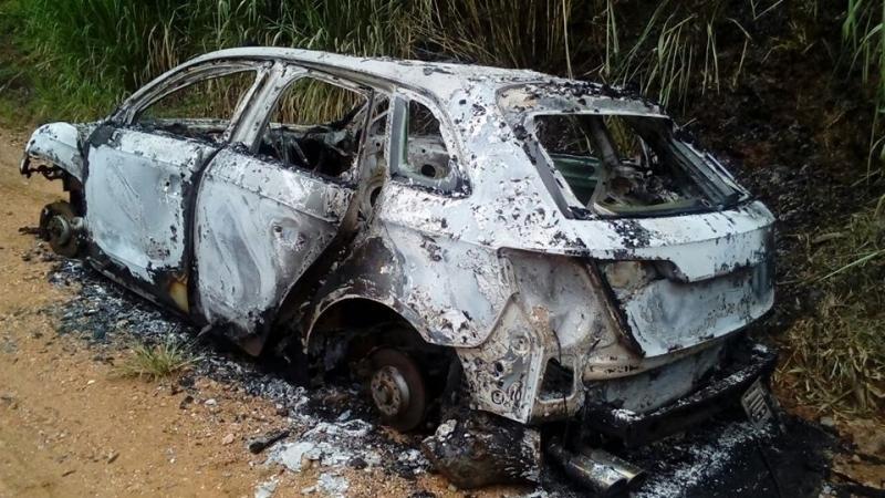Carro furtado é encontrado queimado em Ibirama