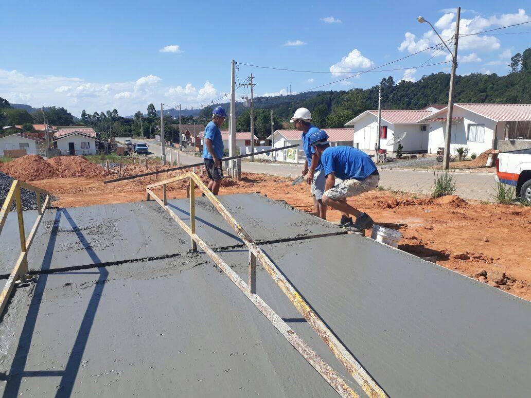 Casas modulares em fase de construção, em Ituporanga 