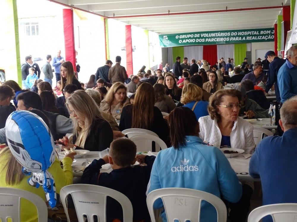 Cerca de R$ 12 mil são arrecadados com a Primeira Feijoada “Amigos do Bombeiro” em Ituporanga 