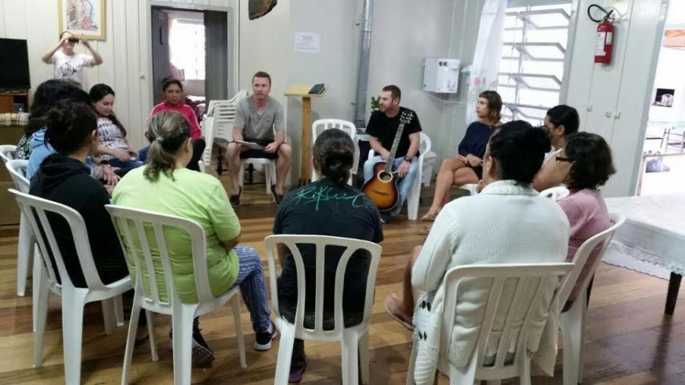 COMAD e voluntários promovem Dia de Beleza no Cerene em Ituporanga 