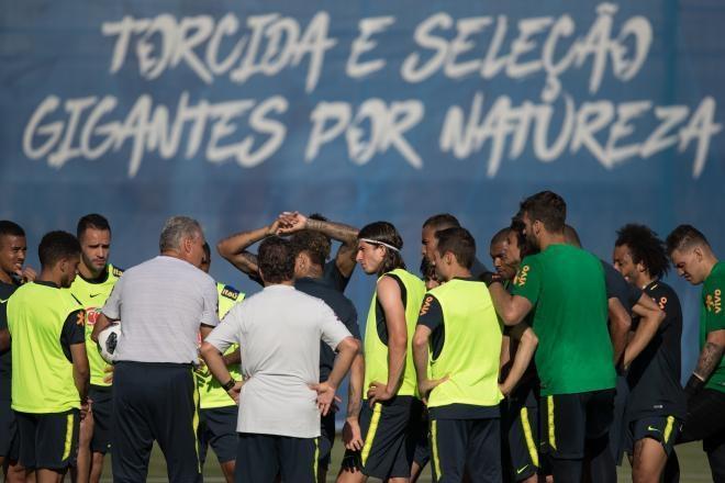 Copa do Mundo: Tite cumpre promessa e revela time da estreia na Copa