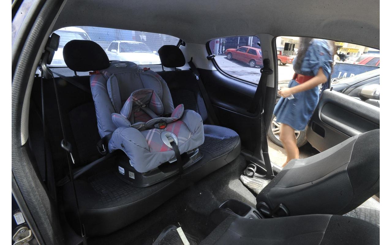 Cresce o número de motoristas flagrados transportando crianças sem a cadeirinha