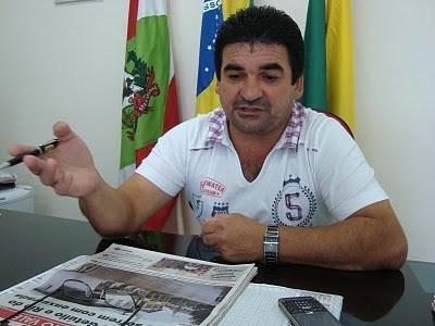 Defesa afirma que vai recorrer de decisão que suspendeu mandato do prefeito de Aurora