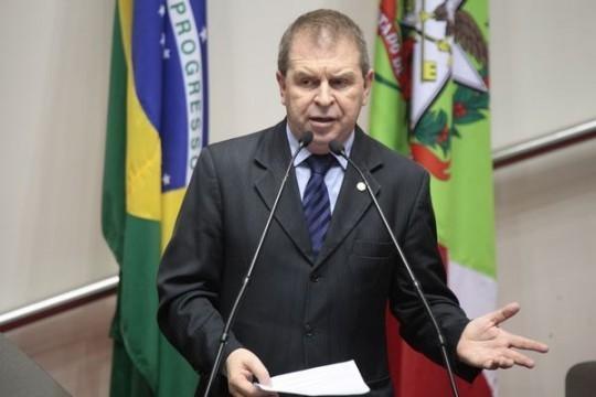 Deputado Eskudlark reivindica obras emergenciais na SC-350 entre Rio do Sul e Alfredo Wagner 